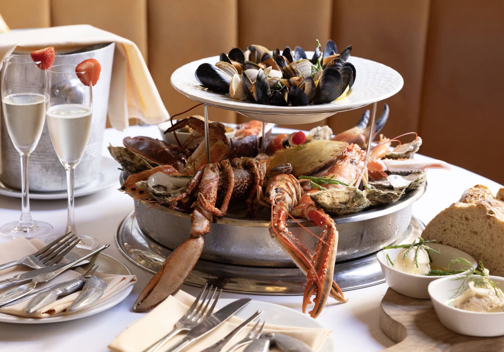 Edinburgh's Café Royal celebrates 200 years of Scottish hospitality