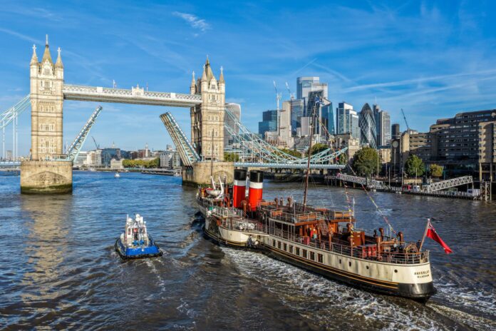 World’s last seagoing paddle steamer Waverley celebrates 80 years since Glasgow launch